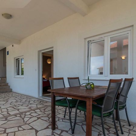 Apartments Ivan Трогир Екстериор снимка