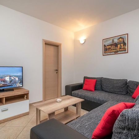 Apartments Ivan Трогир Екстериор снимка