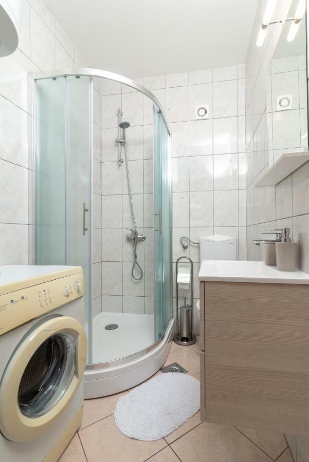 Apartments Ivan Трогир Екстериор снимка